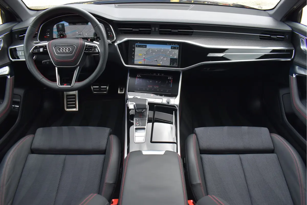 55 TFSI e Quattro S-Line Competition Pano Soft-Close Matrix HD Navi Sfeer ACC Keyless S6 Diffusor 21 Inch Velgen