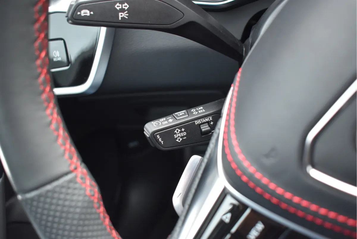 55 TFSI e Quattro S-Line Competition Pano Soft-Close Matrix HD Navi Sfeer ACC Keyless S6 Diffusor 21 Inch Velgen