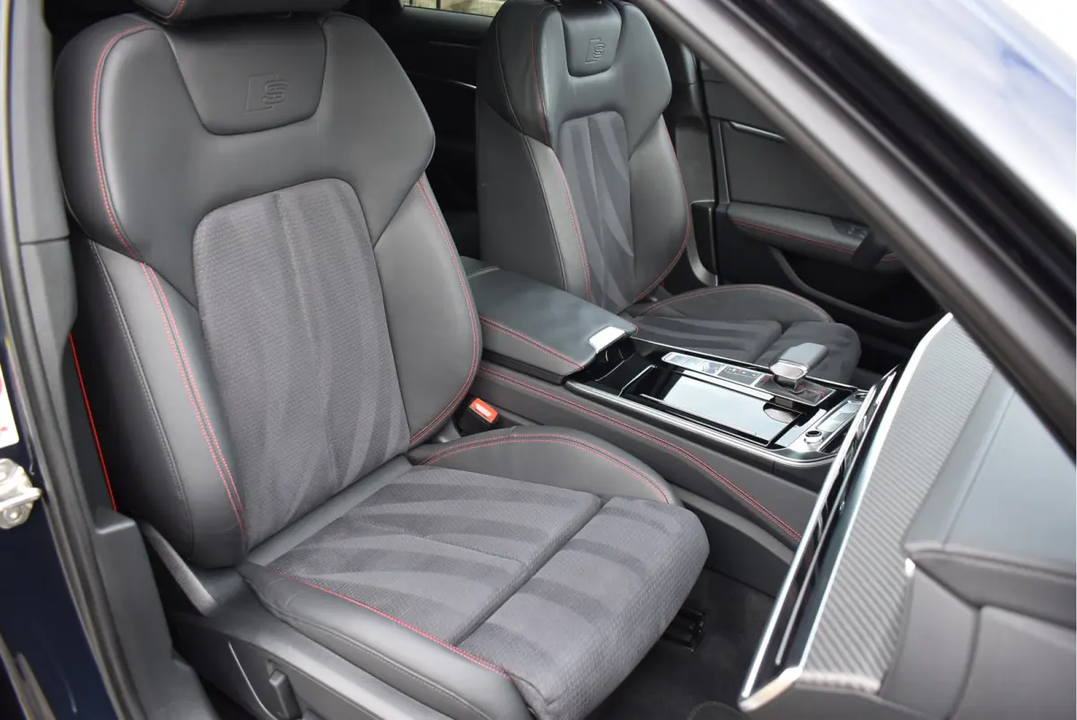 55 TFSI e Quattro S-Line Competition Pano Soft-Close Matrix HD Navi Sfeer ACC Keyless S6 Diffusor 21 Inch Velgen