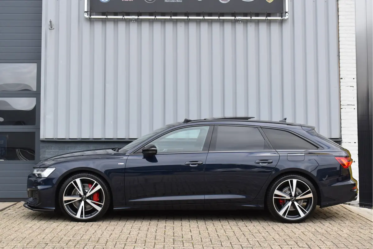 55 TFSI e Quattro S-Line Competition Pano Soft-Close Matrix HD Navi Sfeer ACC Keyless S6 Diffusor 21 Inch Velgen