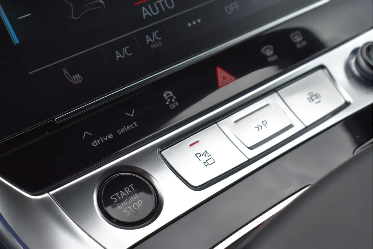 55 TFSI e Quattro S-Line Competition Pano Soft-Close Matrix HD Navi Sfeer ACC Keyless S6 Diffusor 21 Inch Velgen
