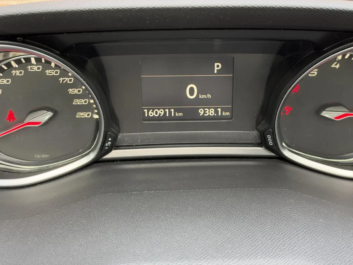 1.2 PureTech Blue Lease Premium Navi|Pano|Camera|Clima|Cruise|Stoelverwarming|N.A.P|APK tot 05-2027