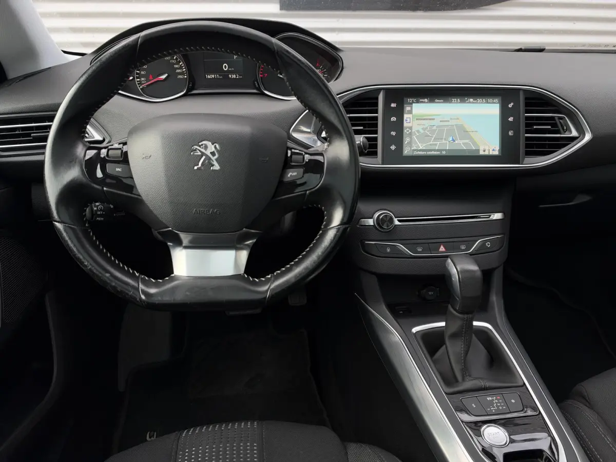 1.2 PureTech Blue Lease Premium Navi|Pano|Camera|Clima|Cruise|Stoelverwarming|N.A.P|APK tot 05-2027
