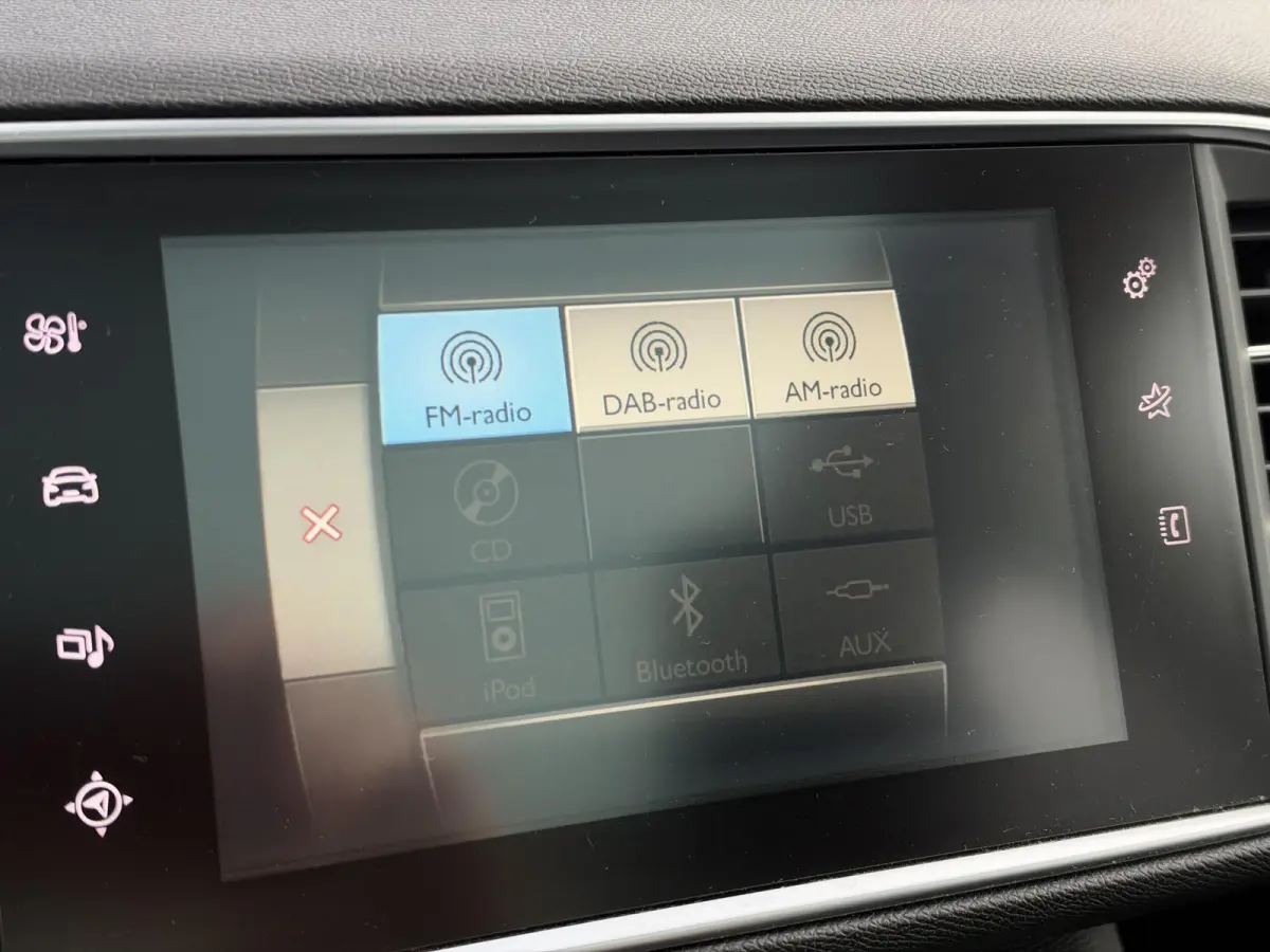 1.2 PureTech Blue Lease Premium Navi|Pano|Camera|Clima|Cruise|Stoelverwarming|N.A.P|APK tot 05-2027