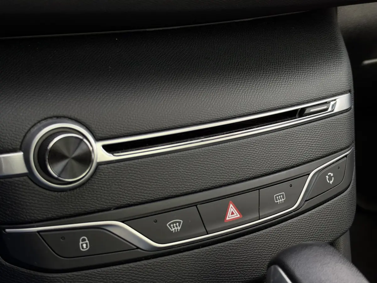 1.2 PureTech Blue Lease Premium Navi|Pano|Camera|Clima|Cruise|Stoelverwarming|N.A.P|APK tot 05-2027