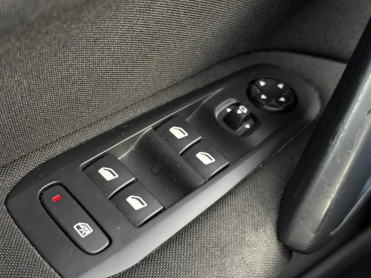 1.2 PureTech Blue Lease Premium Navi|Pano|Camera|Clima|Cruise|Stoelverwarming|N.A.P|APK tot 05-2027