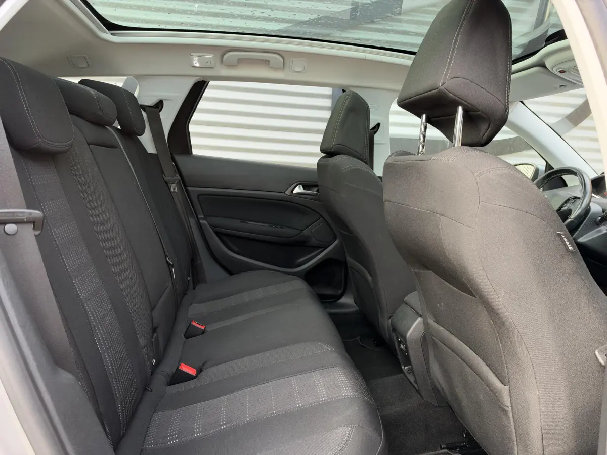 1.2 PureTech Blue Lease Premium Navi|Pano|Camera|Clima|Cruise|Stoelverwarming|N.A.P|APK tot 05-2027