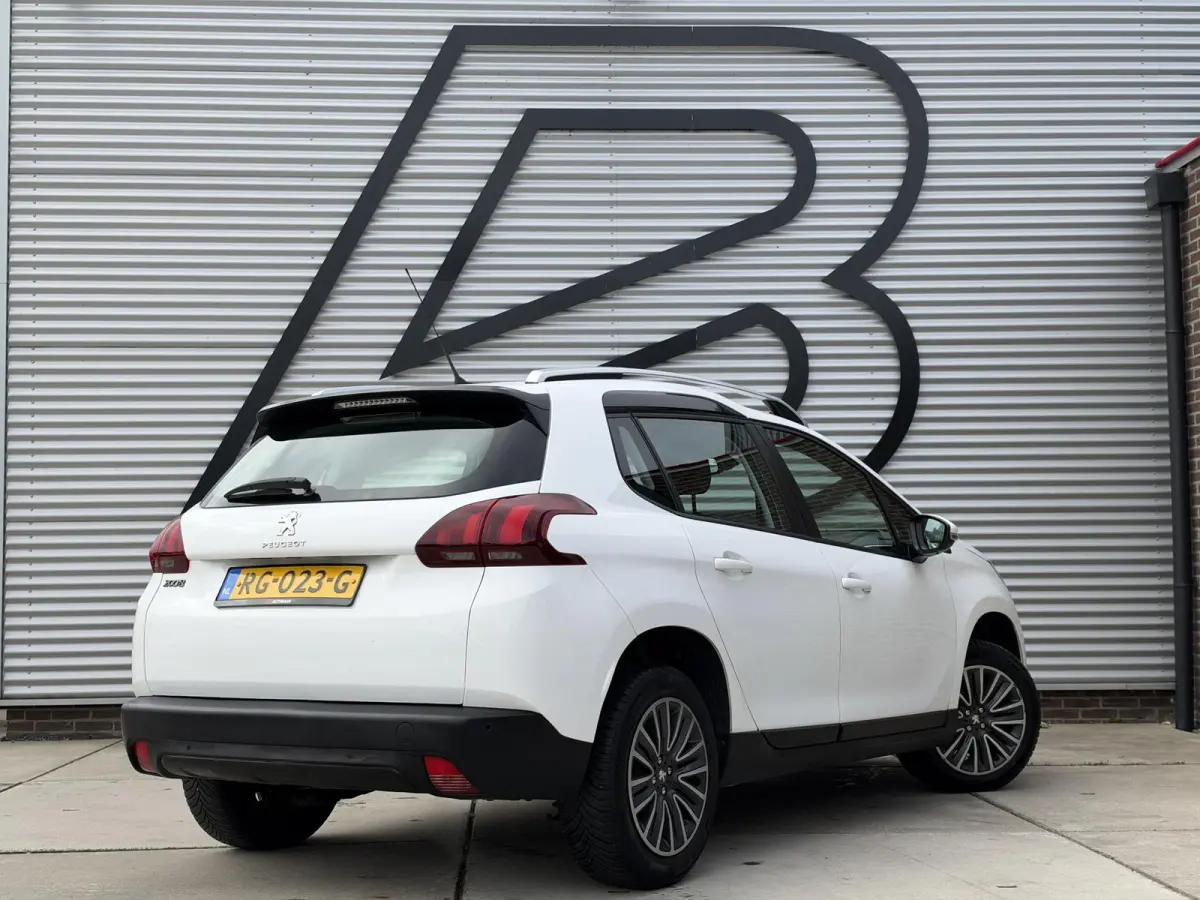 1.2 PureTech Active 1e Eigenaar|Navi|Carplay|D-riem vv in 2025|Clima|Cruise|PDC|N.A.P|Nieuwe APK bij Aflevering