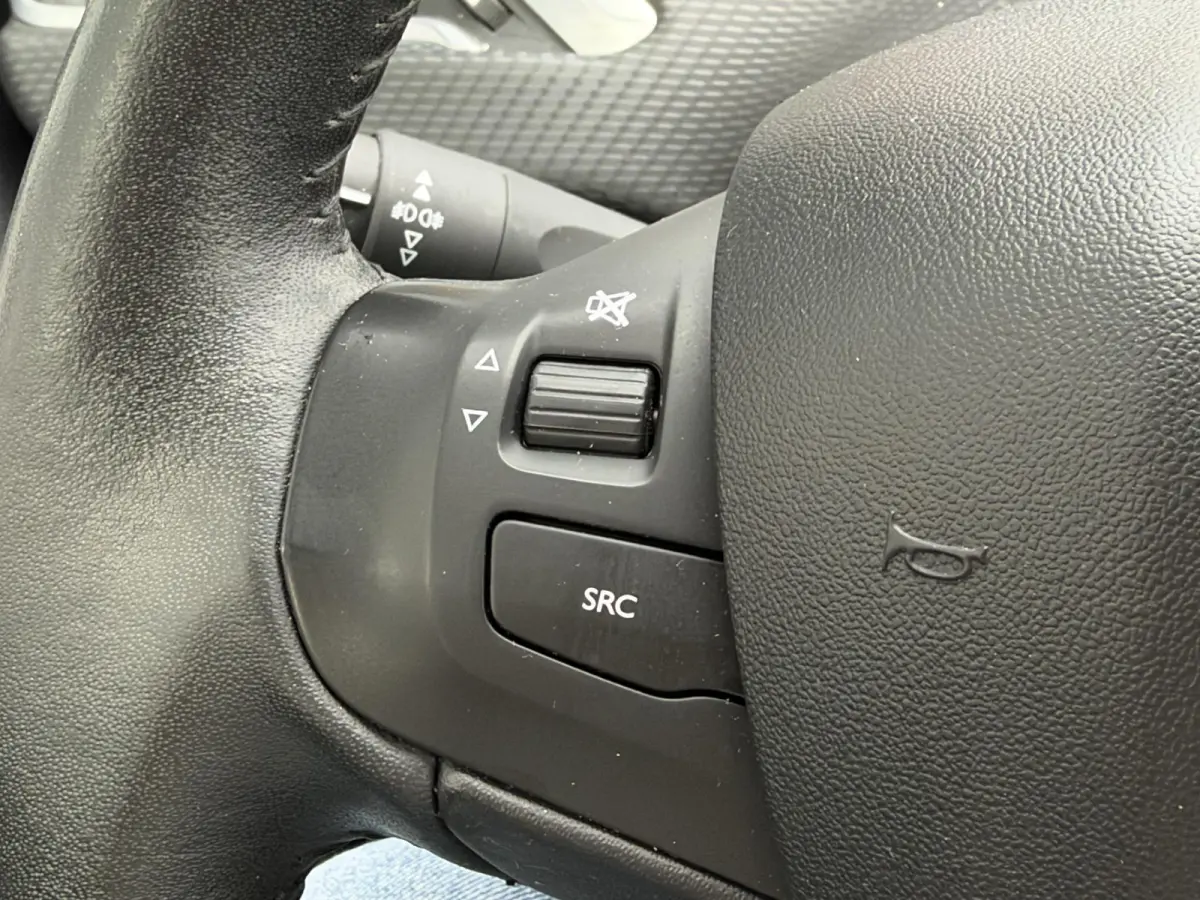 1.2 PureTech Active 1e Eigenaar|Navi|Carplay|D-riem vv in 2025|Clima|Cruise|PDC|N.A.P|Nieuwe APK bij Aflevering