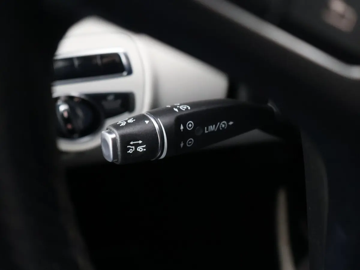 V-klasse 250d EXTRA LANG AVANTGARDE BURMESTER 360 CAMERA | DISTRONIC+ | ELEK. SCHUIFDEUREN | STANDKACHEL