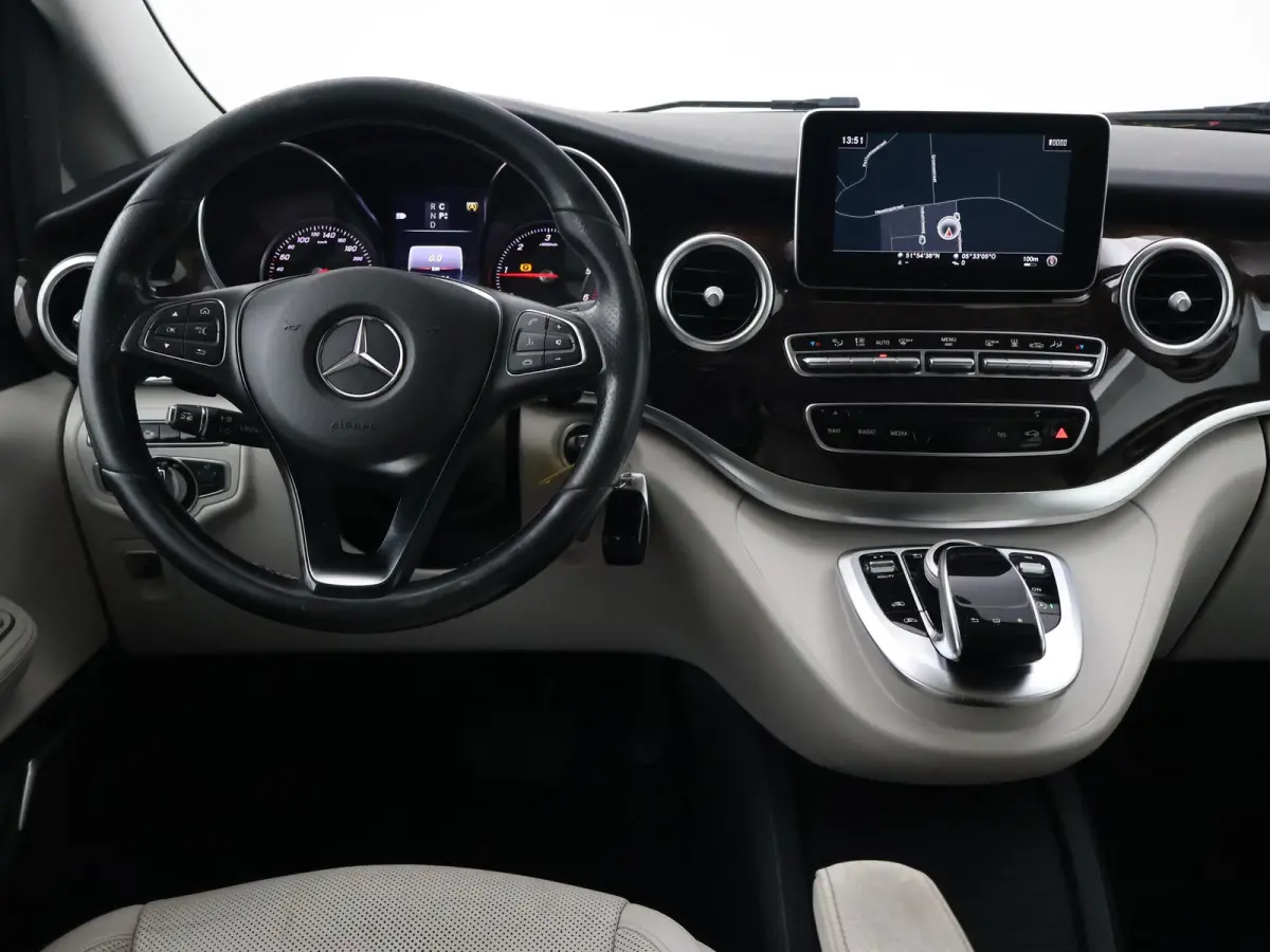 V-klasse 250d EXTRA LANG AVANTGARDE BURMESTER 360 CAMERA | DISTRONIC+ | ELEK. SCHUIFDEUREN | STANDKACHEL