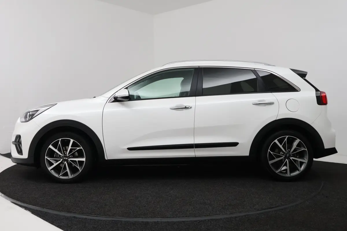 1.6 GDi Hybrid DynamicPlusLine (CAMERA, STOEL/STUUR VERWARMING, CRUISE ADAPTIEF)