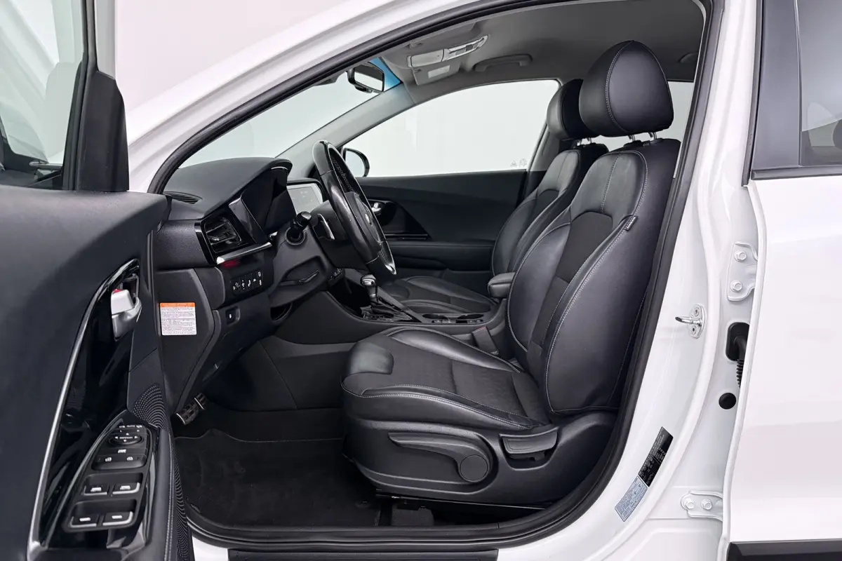 1.6 GDi Hybrid DynamicPlusLine (CAMERA, STOEL/STUUR VERWARMING, CRUISE ADAPTIEF)