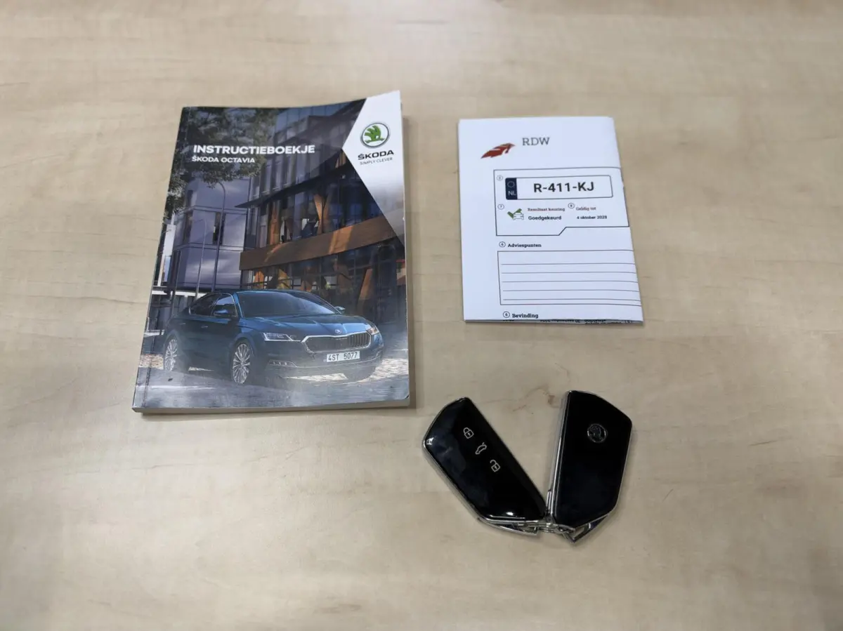 1.0 e-TSI Business Edition Plus | Carplay | Adaptive cruise | Climate | Soelverwarming | DAB | Sensoren