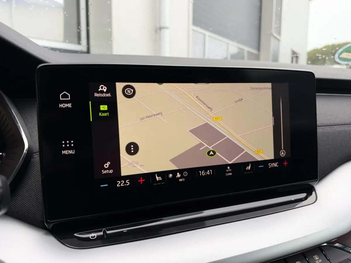 1.0 e-TSI Business Edition Plus | Carplay | Adaptive cruise | Climate | Soelverwarming | DAB | Sensoren
