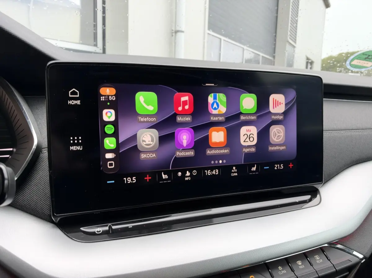 1.0 e-TSI Business Edition Plus | Carplay | Adaptive cruise | Climate | Soelverwarming | DAB | Sensoren