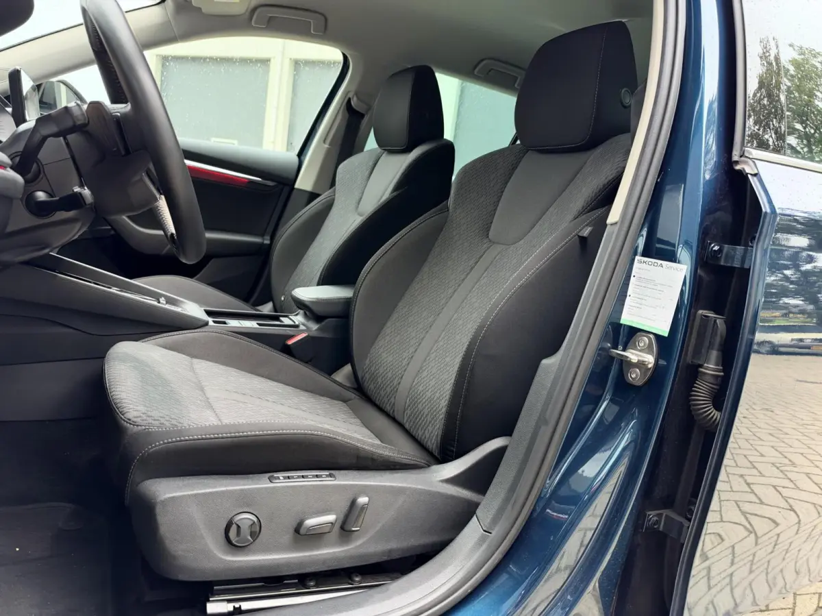 1.0 e-TSI Business Edition Plus | Carplay | Adaptive cruise | Climate | Soelverwarming | DAB | Sensoren