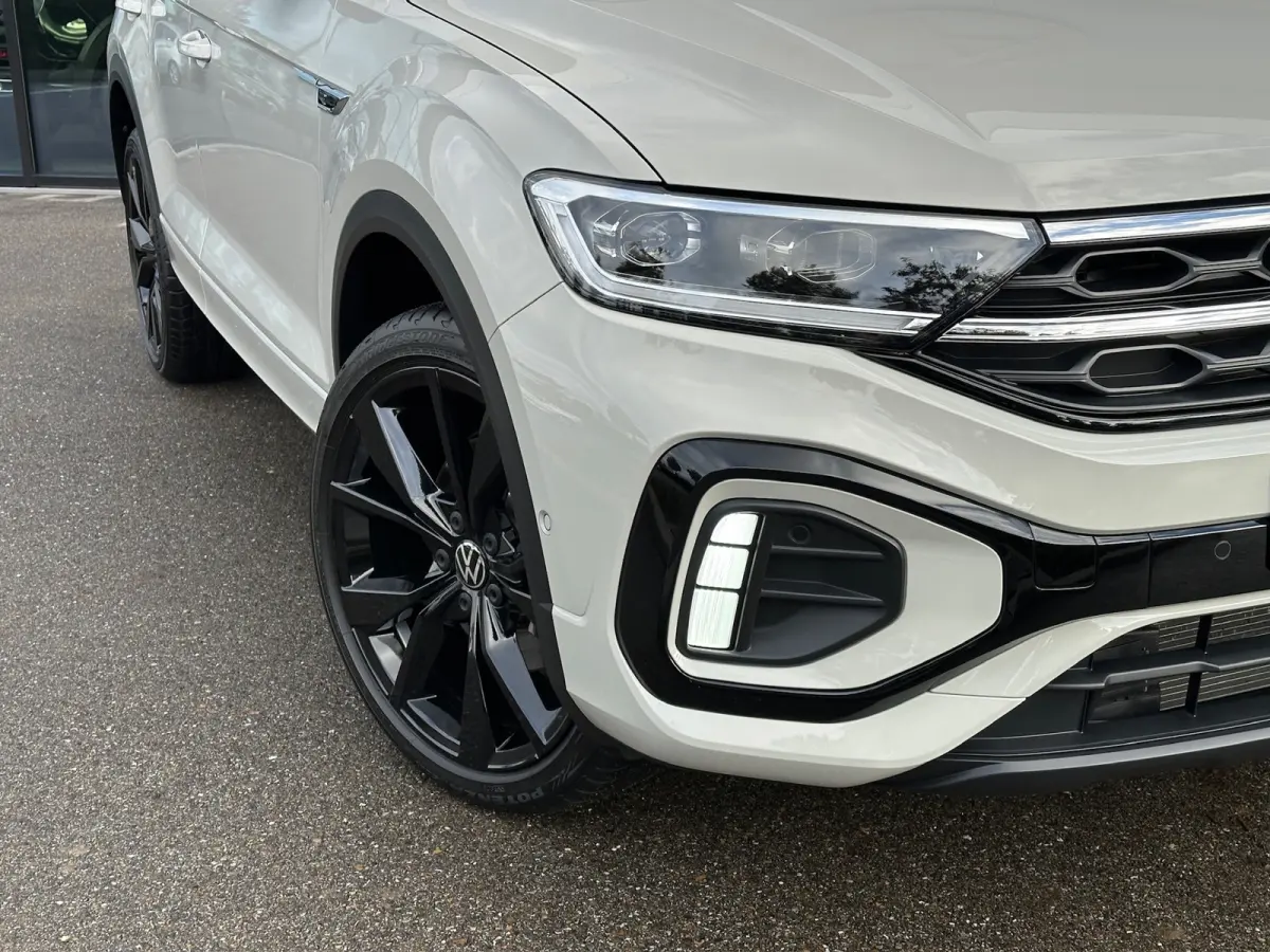 1.5 TSI 150pk DSG R-Line | Black Style | 19 Inch | Panoramadak | Camera | Keyless | Elek. Achterklep | Dode hoek | Rijklaar incl. 1 jaar Bovag garantie