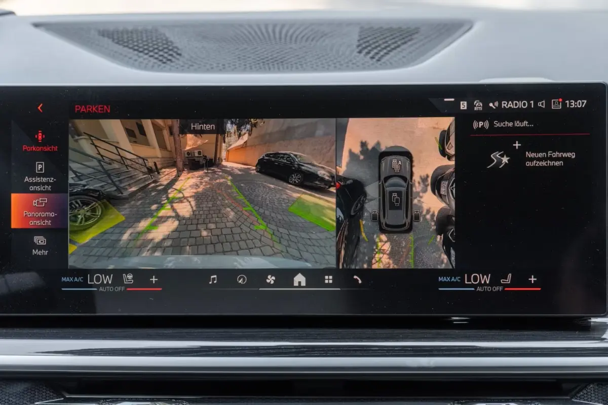 xDrive50e M-SPORT Pro ** LED, GRAU LEDER, NAVI+, PANORAMA, TREKH, 22-invh LMV, LUCHT ** Ex BMW - UNFALLFREI ** ** INFORMEER OOK NAAR ONZE AANTREKKELIJKE FINANCIAL-LEASE TARIEVEN **