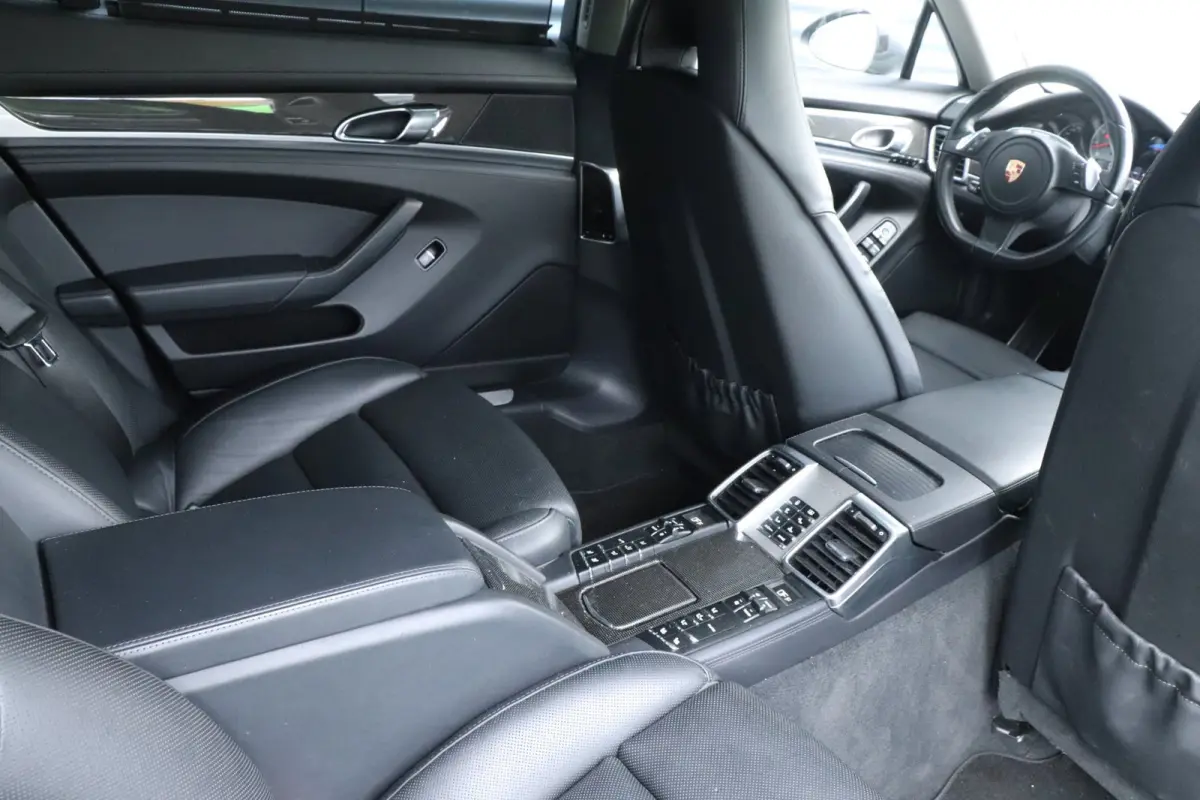 3.0 4S Executive | Pano | Sport | Bose | VOL!