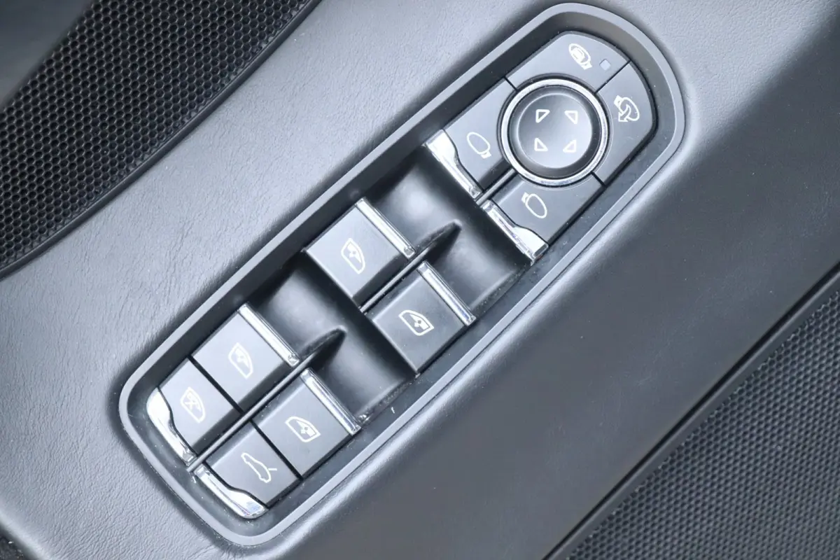 3.0 4S Executive | Pano | Sport | Bose | VOL!