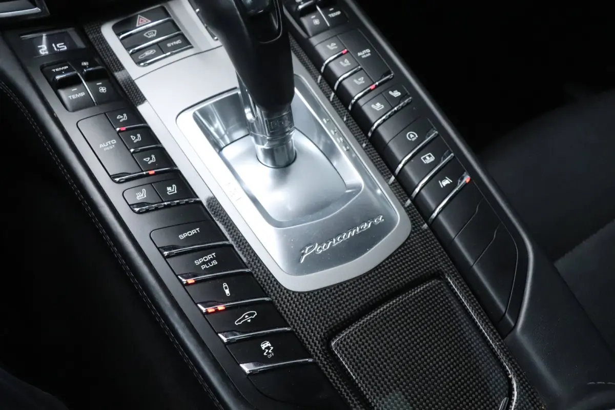 3.0 4S Executive | Pano | Sport | Bose | VOL!