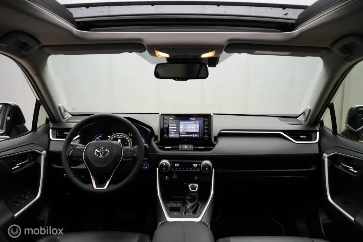 2.5 Hybrid Executive