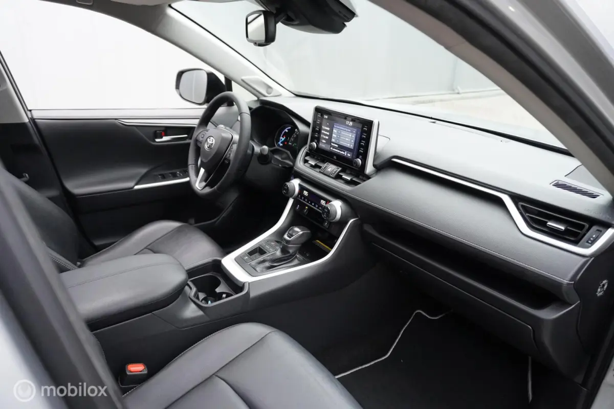 2.5 Hybrid Executive