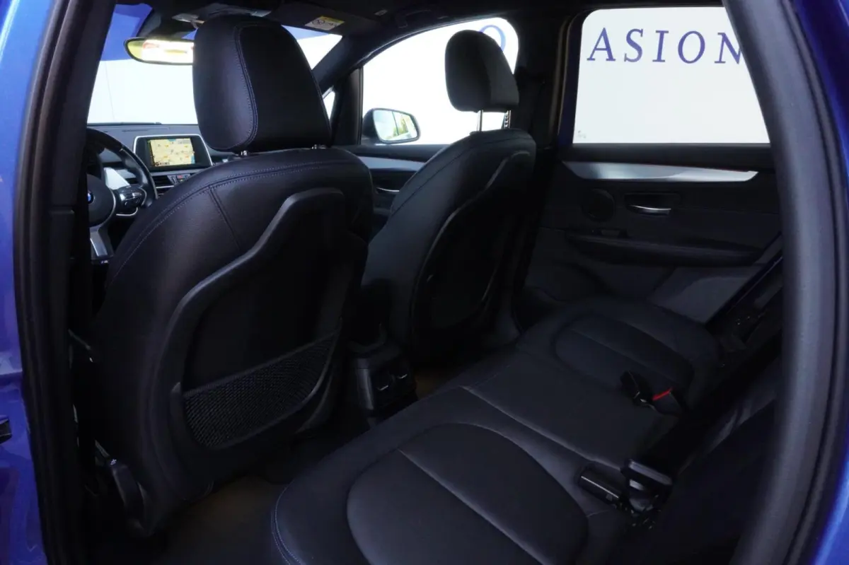 225xe iPerformance Centennial High Executive M sport+navigatie+parkeer-Hulp+volleder+elek-klep = SUPER !