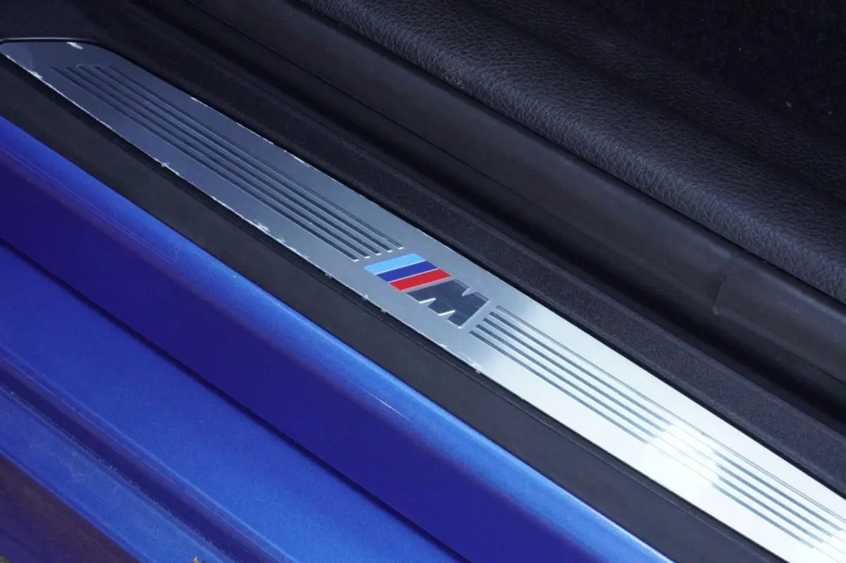 225xe iPerformance Centennial High Executive M sport+navigatie+parkeer-Hulp+volleder+elek-klep = SUPER !