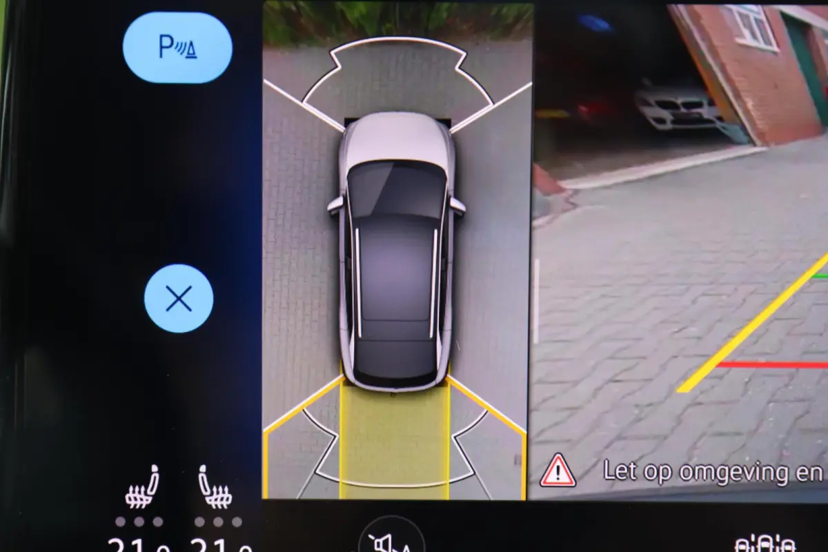 GTX 4Motion 77 kWh 300 Pk HUD 🖥️ | 360° 📸 | PANO ☀️ | MATRIX IQ.LIGHT 💡 | ACC 🚗 | CARPLAY 📱|1e eigenaar