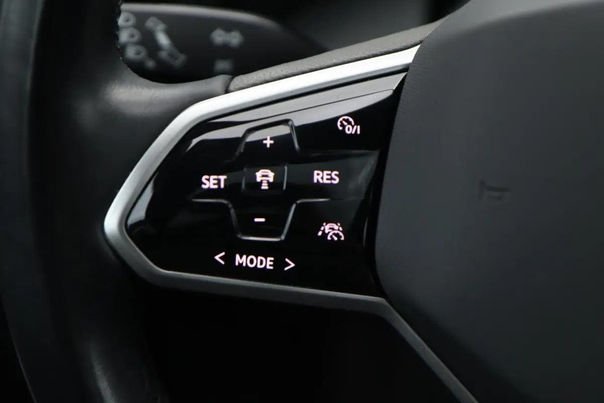 GTX 4Motion 77 kWh 300 Pk HUD 🖥️ | 360° 📸 | PANO ☀️ | MATRIX IQ.LIGHT 💡 | ACC 🚗 | CARPLAY 📱|1e eigenaar