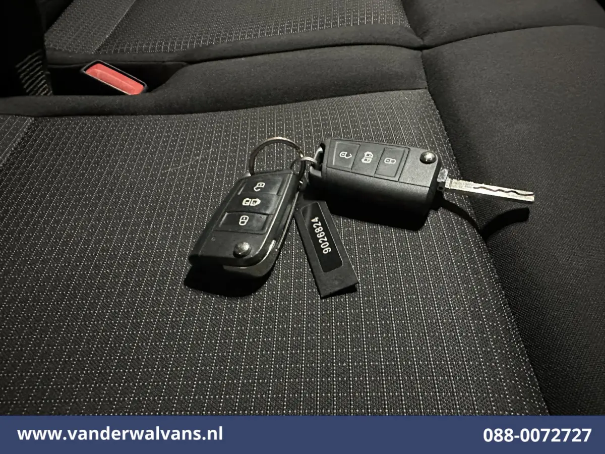 2.0TDI 141pk L3H3 L2H2 Euro6 Airco | Camera | Apple Carplay | Cruisecontrol | Trekhaak Android Auto, Bijrijdersbank