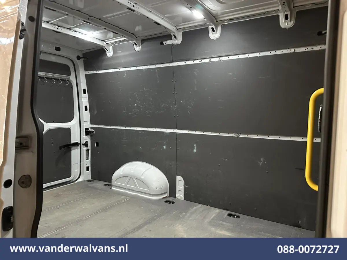 2.0TDI 141pk L3H3 L2H2 Euro6 Airco | Camera | Apple Carplay | Cruisecontrol | Trekhaak Android Auto, Bijrijdersbank