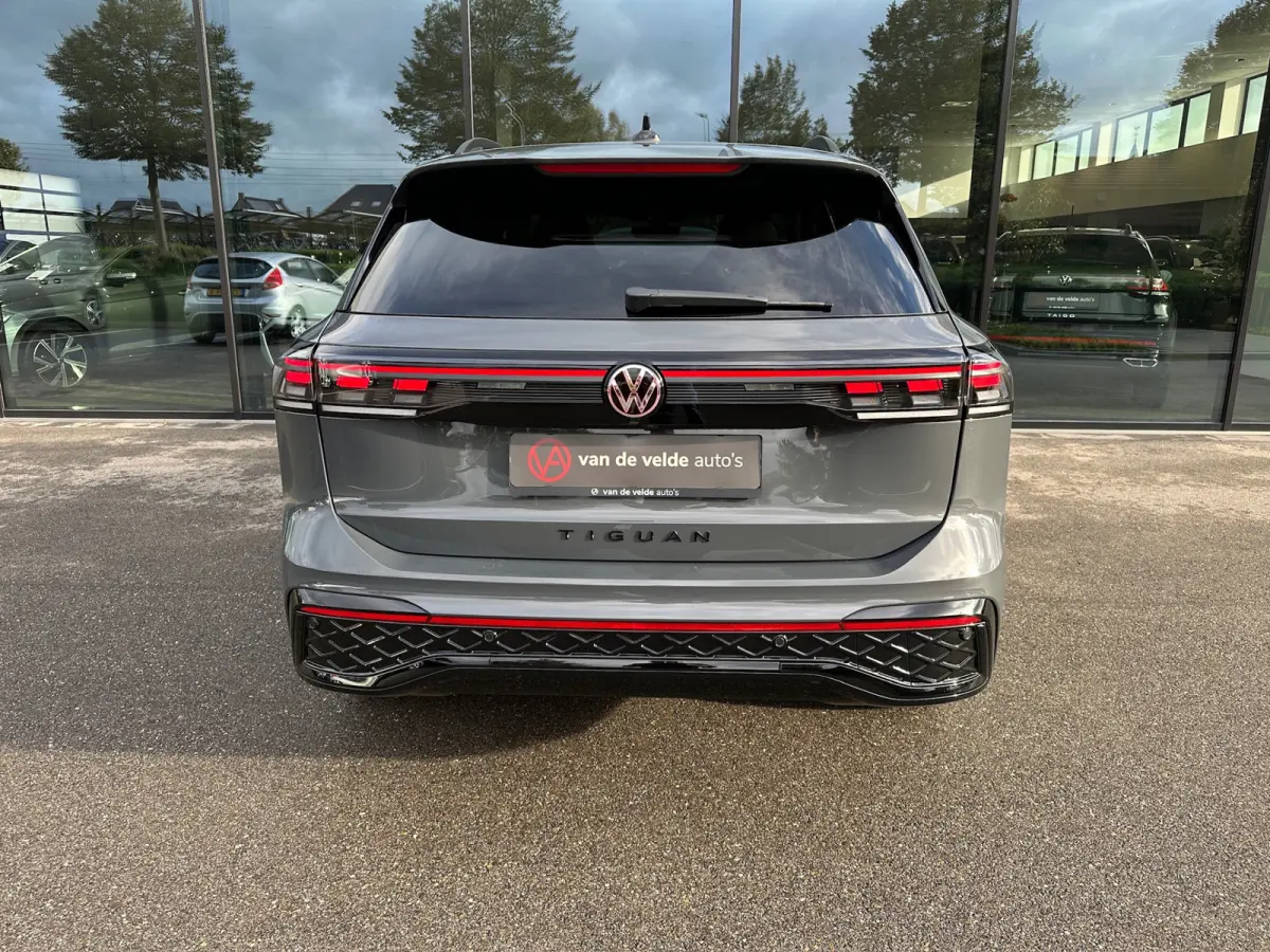 1.5 eHybrid R-Line | Black line | Harman/Kardon | Head Up | Trekhaak | Dode hoek | Elek. klep | Rijklaar incl. garantie
