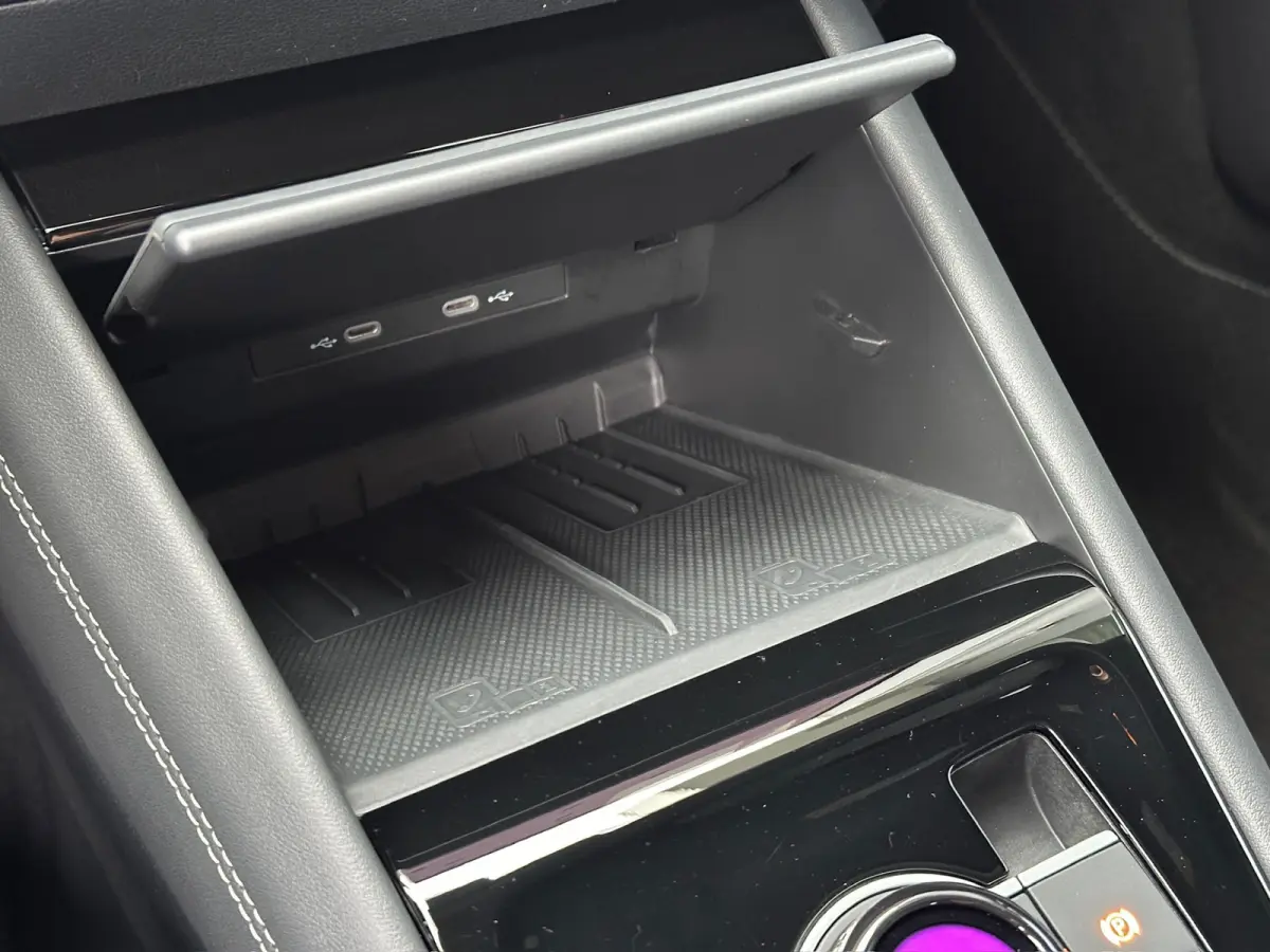 1.5 eHybrid R-Line | Black line | Harman/Kardon | Head Up | Trekhaak | Dode hoek | Elek. klep | Rijklaar incl. garantie