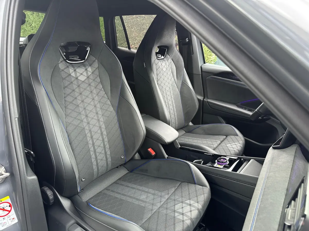 1.5 eHybrid R-Line | Black line | Harman/Kardon | Head Up | Trekhaak | Dode hoek | Elek. klep | Rijklaar incl. garantie