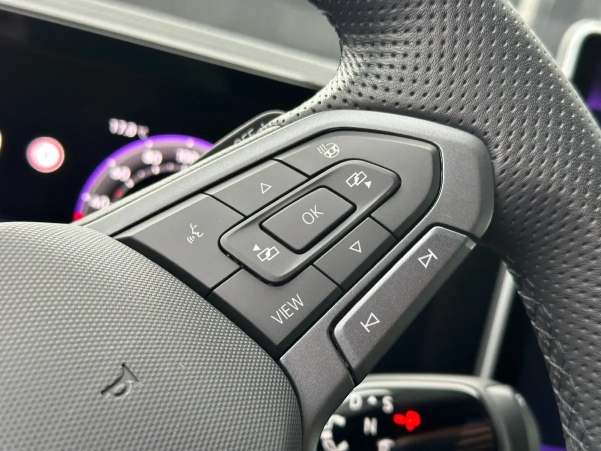 1.5 eHybrid R-Line | Black line | Harman/Kardon | Head Up | Trekhaak | Dode hoek | Elek. klep | Rijklaar incl. garantie