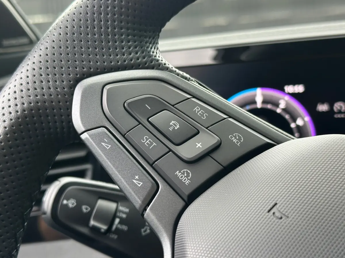 1.5 eHybrid R-Line | Black line | Harman/Kardon | Head Up | Trekhaak | Dode hoek | Elek. klep | Rijklaar incl. garantie