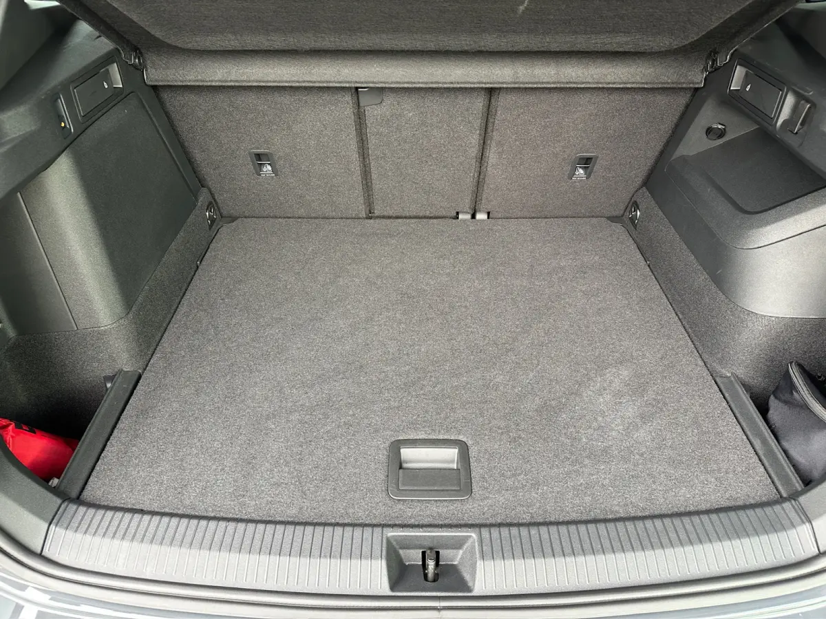 1.5 eHybrid R-Line | Black line | Harman/Kardon | Head Up | Trekhaak | Dode hoek | Elek. klep | Rijklaar incl. garantie