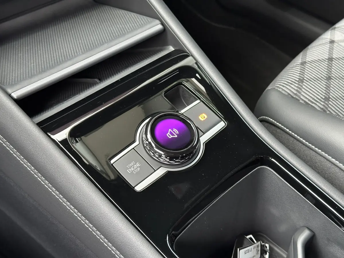 1.5 eHybrid R-Line | Black line | Harman/Kardon | Head Up | Trekhaak | Dode hoek | Elek. klep | Rijklaar incl. garantie
