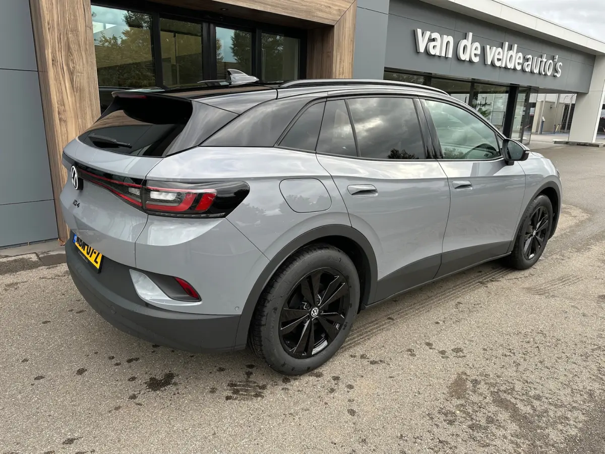 Limited Edition Black Style 58 kWh | Camera | Navi | Dode hoek | 19 inch | Keyless | Elek A.klep |