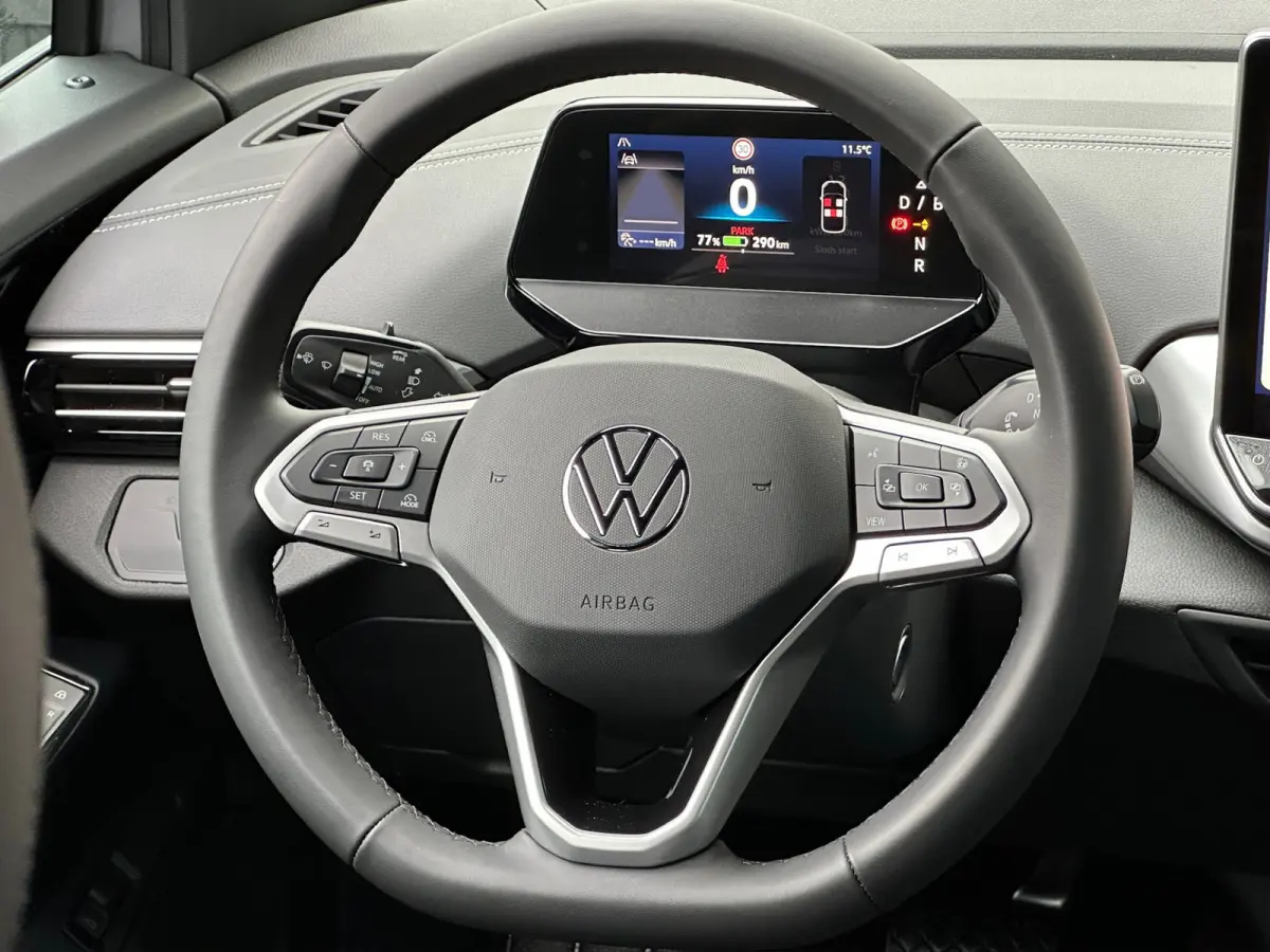 Limited Edition Black Style 58 kWh | Camera | Navi | Dode hoek | 19 inch | Keyless | Elek A.klep |