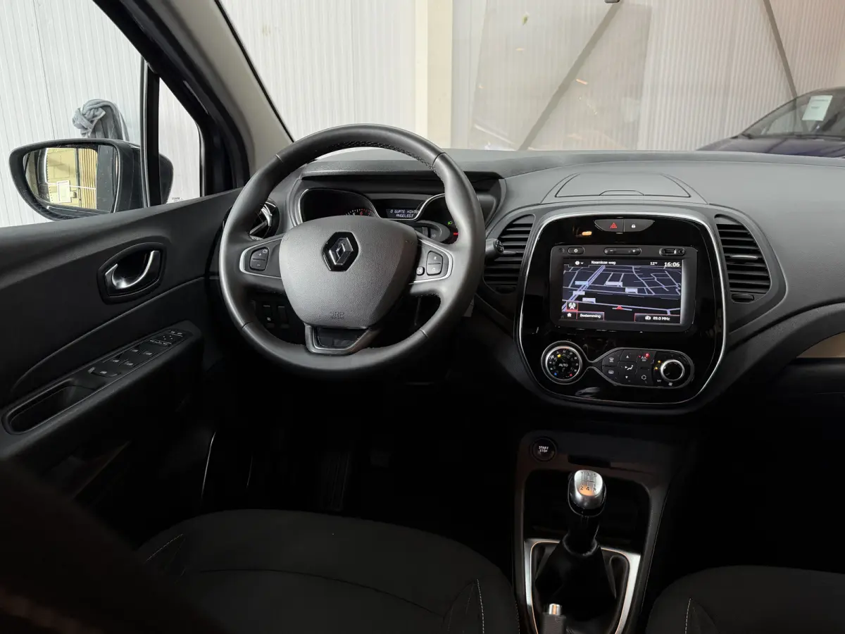 0.9 TCe Limited Navi | Clima | 16" | PDC | Cruise control |