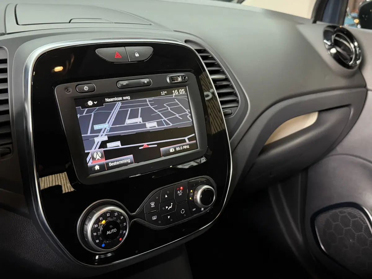 0.9 TCe Limited Navi | Clima | 16" | PDC | Cruise control |