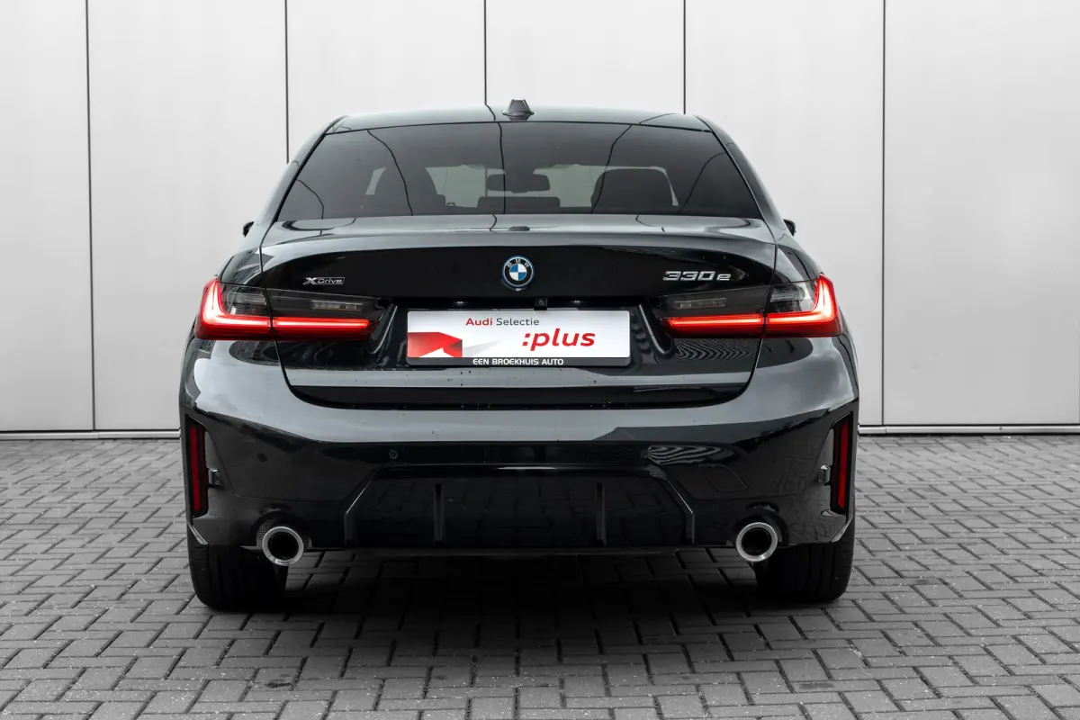 330e xDrive M Sport Edition 292PK | | 360 camera | Laser LED Koplampen | Ledere Bekleding | Elek. Stoelen incl. Geheugen