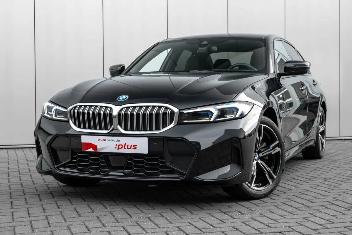 330e xDrive M Sport Edition 292PK | | 360 camera | Laser LED Koplampen | Ledere Bekleding | Elek. Stoelen incl. Geheugen