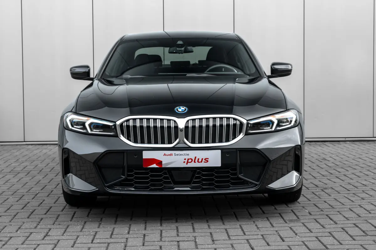 330e xDrive M Sport Edition 292PK | | 360 camera | Laser LED Koplampen | Ledere Bekleding | Elek. Stoelen incl. Geheugen