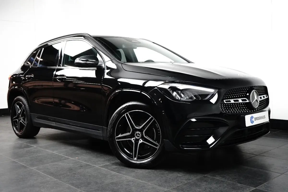 250 e Star Edition AMG Line 218PK | 360 camera | Adaptieve Cruise Control | Sfeerverlichting | Stoelverwarming | Rode Stickels