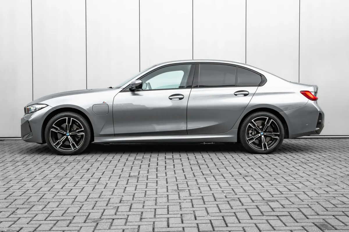 330e M Sport Edition 292PK | M-Sport | Laser LED Koplampen | Elek. Stoelen Incl. geheugen | Ledere Bekleding | Adaptieve Cruise Control